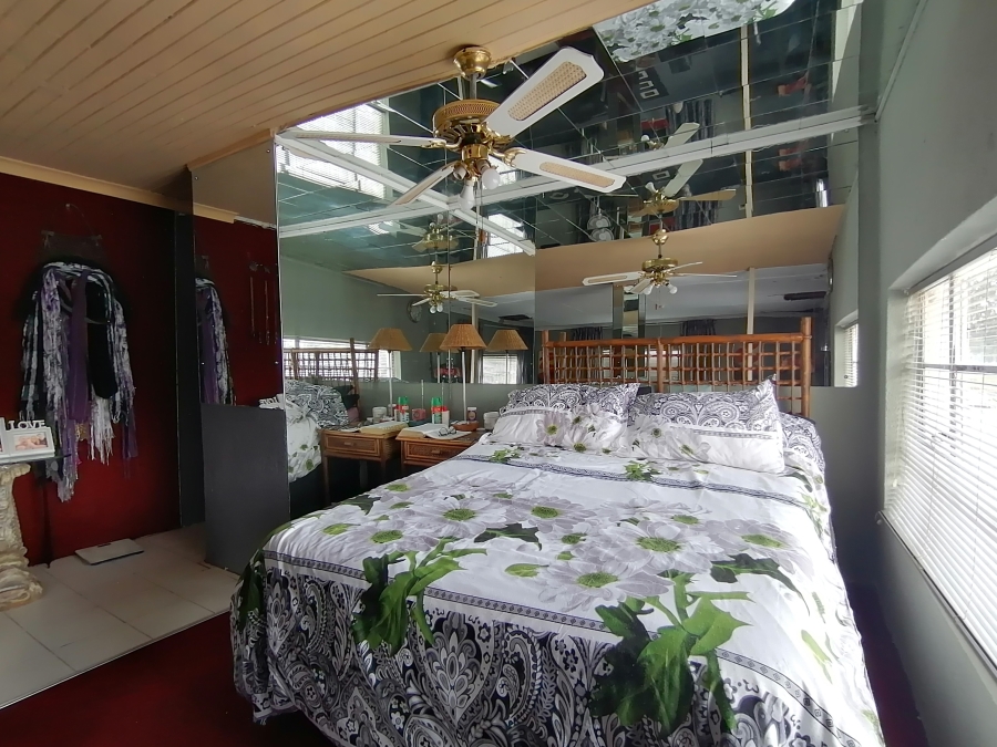 7 Bedroom Property for Sale in Stilfontein North West